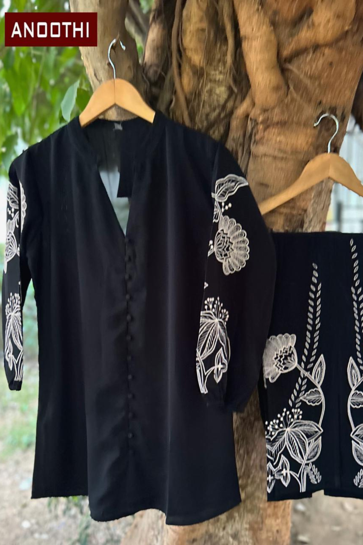 black shirt and pants women