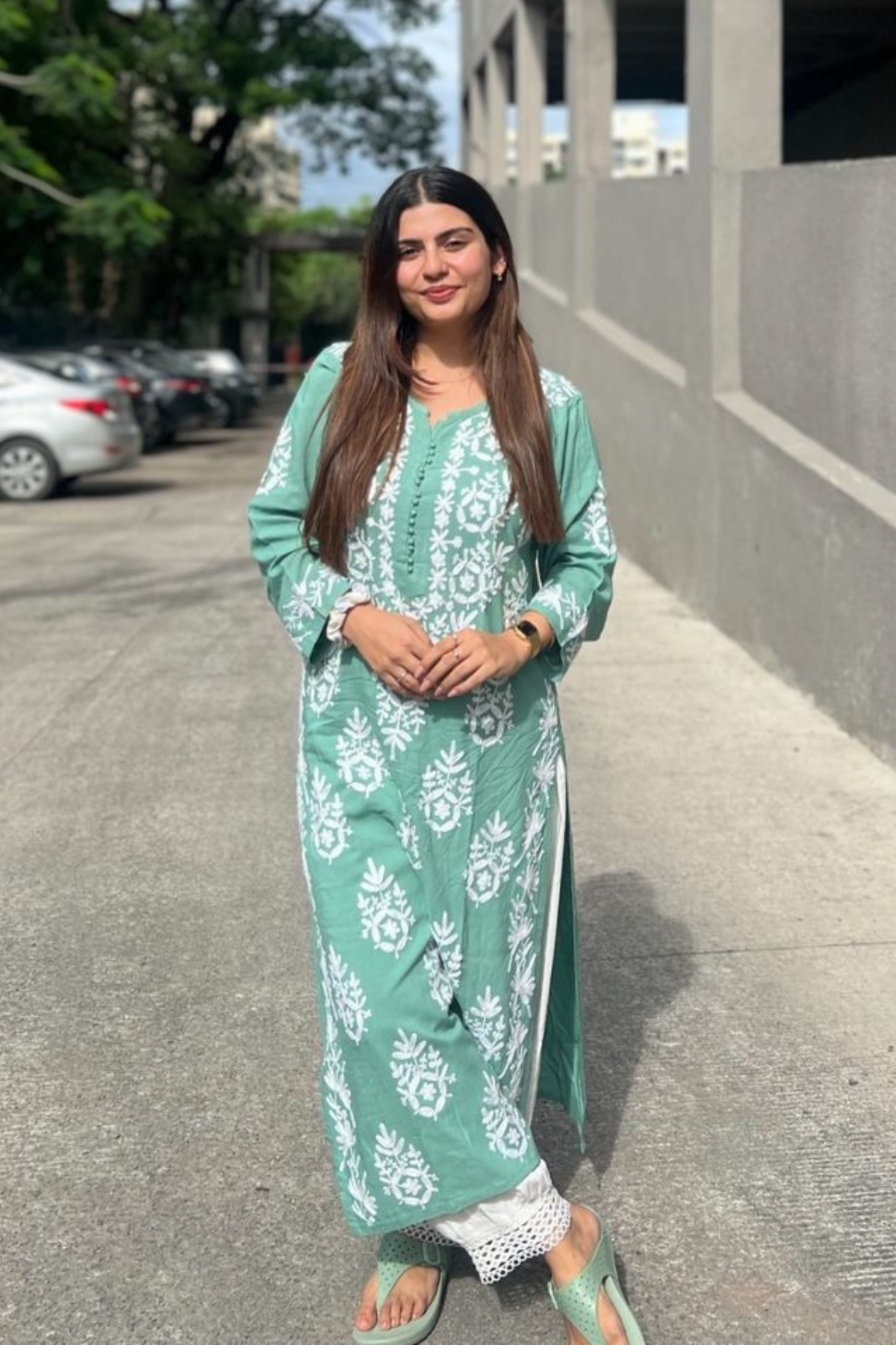 green chikankari kurti