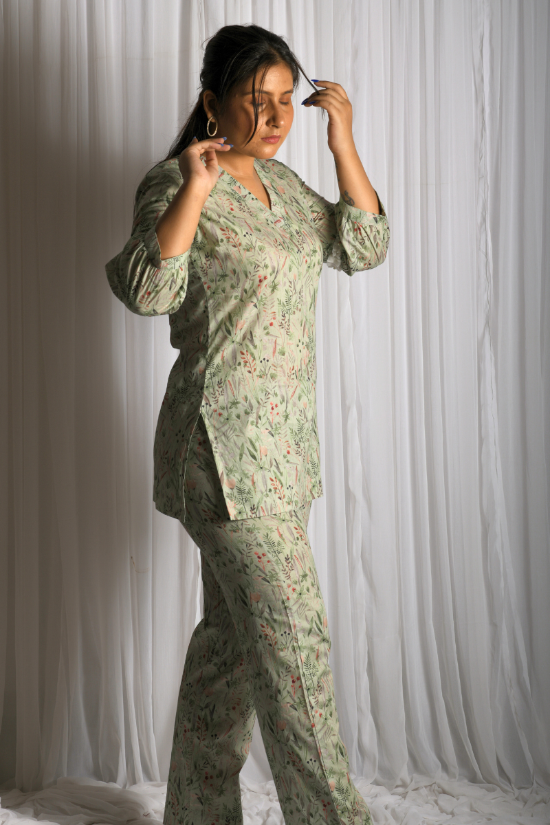 short kurti with pant