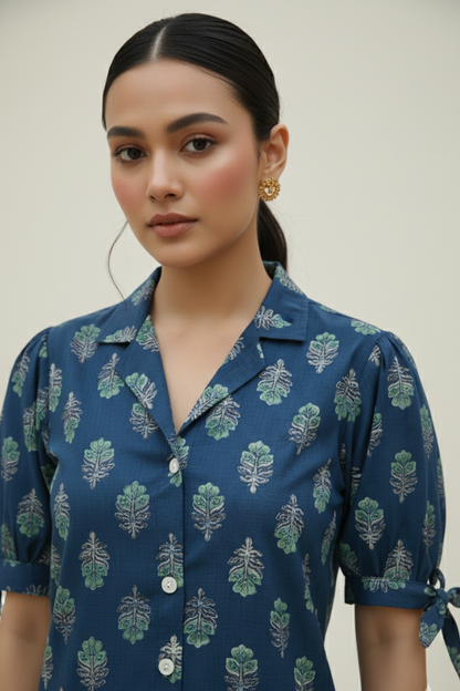 Short Top With Puff Sleeves