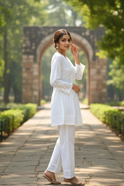 Schiffli Swirls Cord Set