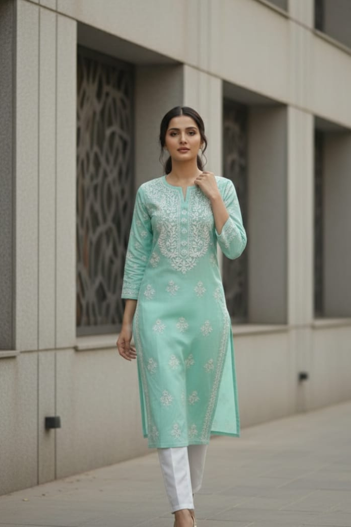 Heavy Ghaspatti Chikan Kurti