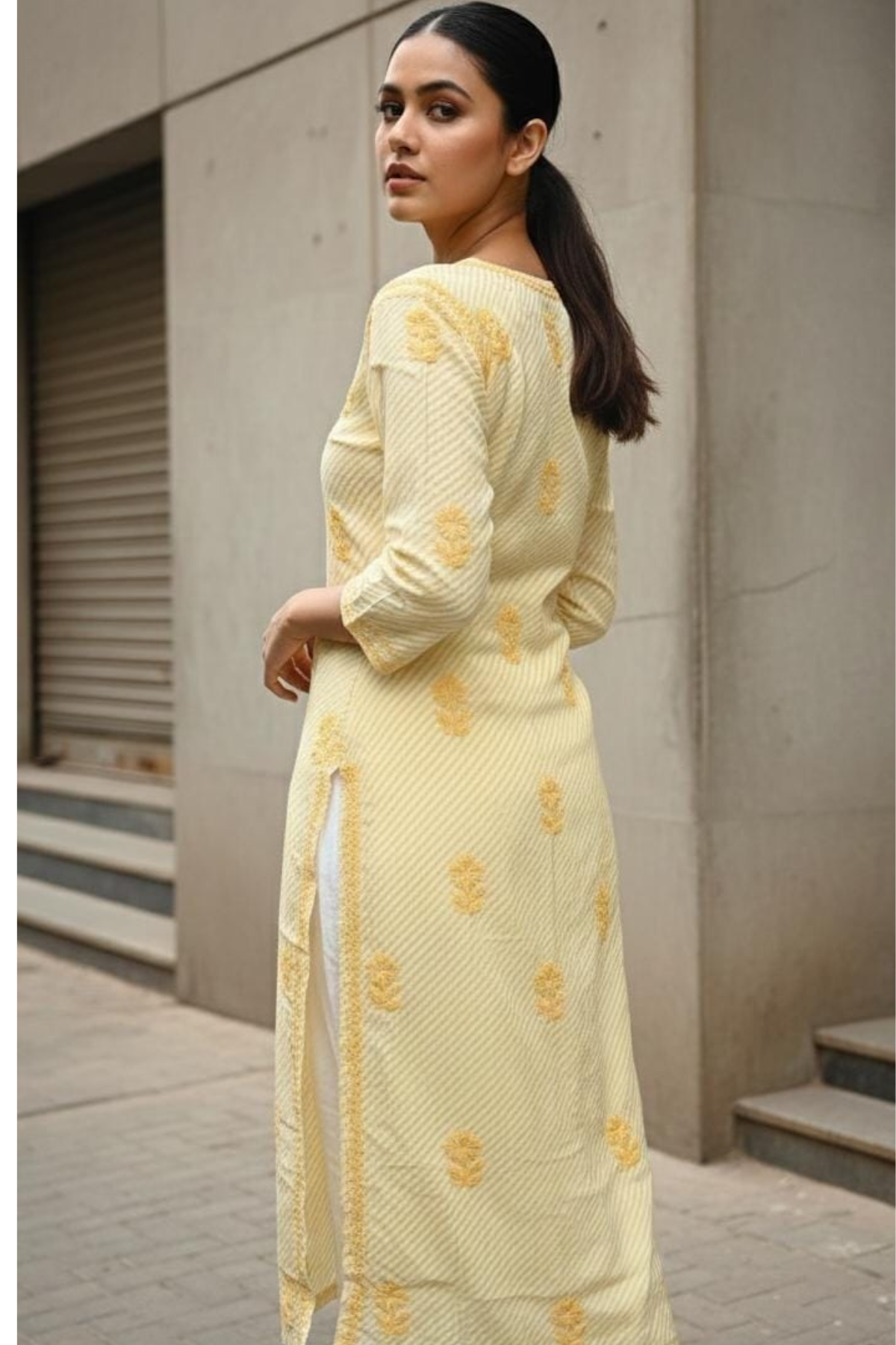 Lehariya Chikan Kurti