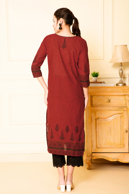 Colour Combination with Maroon Kurti