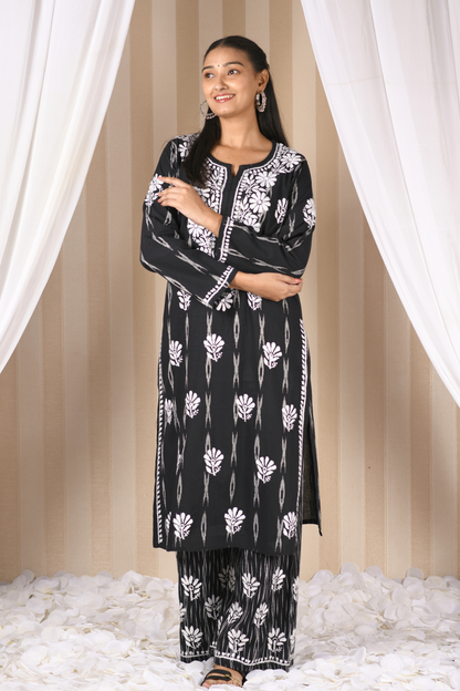 women chikankari kurti plazo set